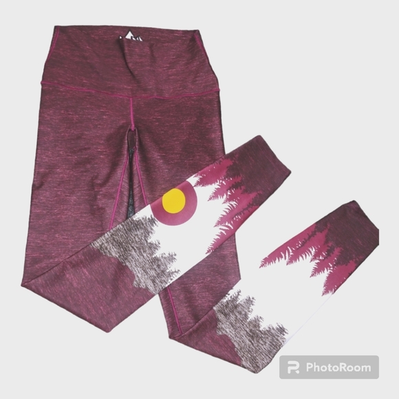 Colorado Threads Yoga Leggings - Picture 2 of 9